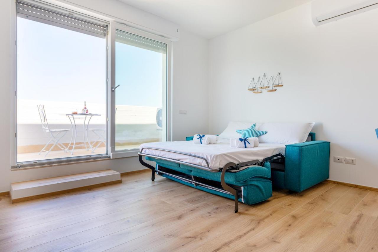 Waterfront Apartment With Seaview Balcony Bari Exteriér fotografie