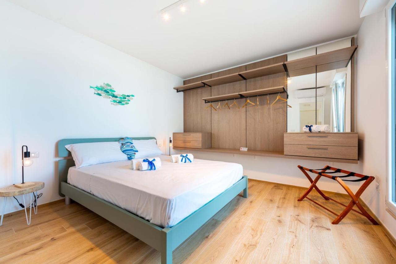 Waterfront Apartment With Seaview Balcony Bari Exteriér fotografie